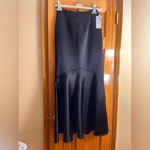 long black maxi skirt